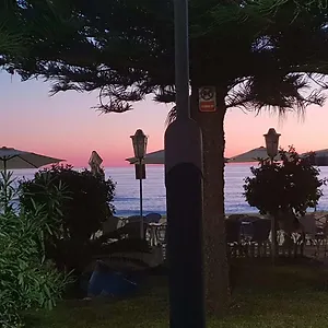 Beachfront Bungalow Torrox